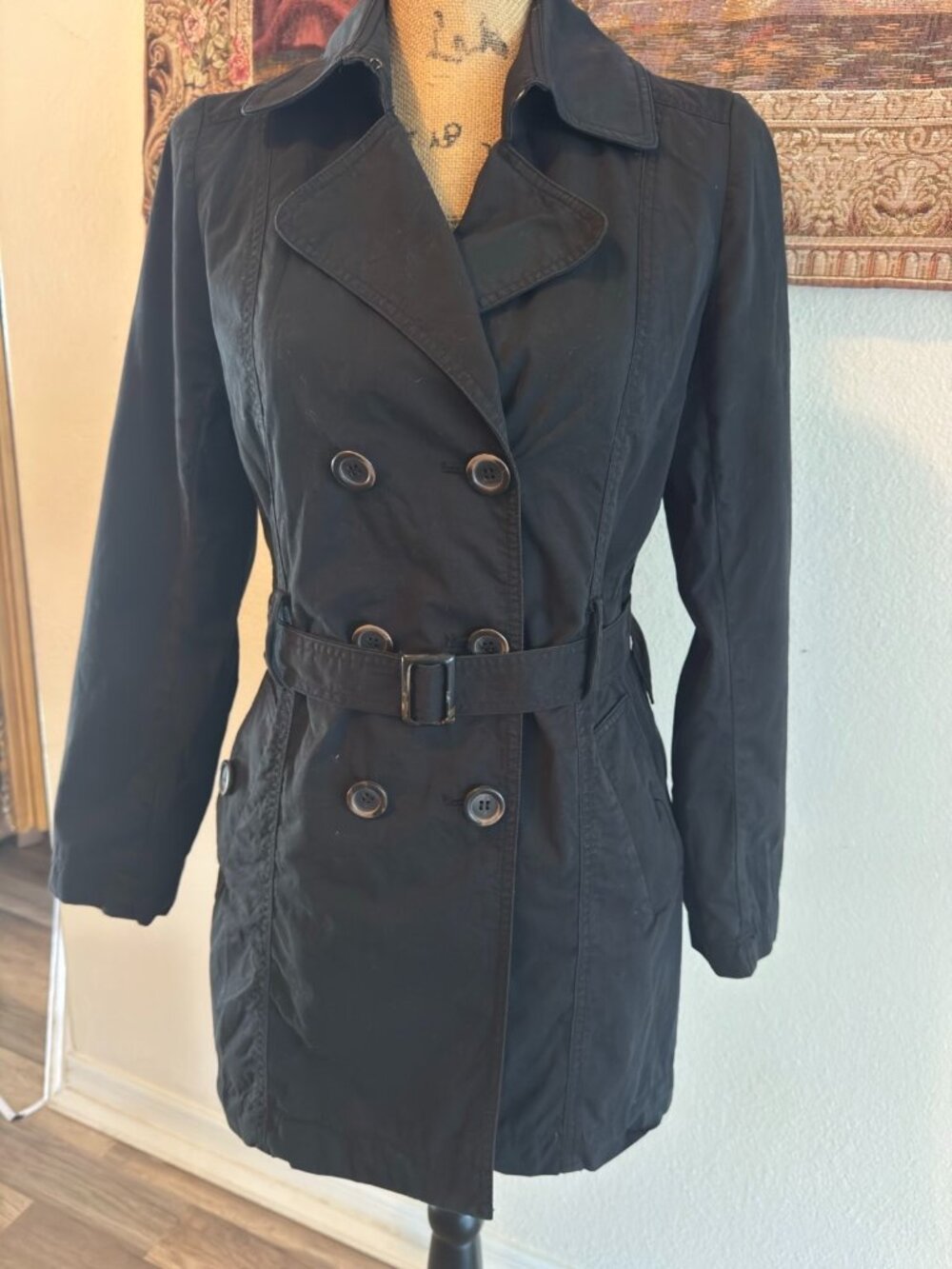 Veeko Women’s Black Double-Breasted Trench Coat – Size M